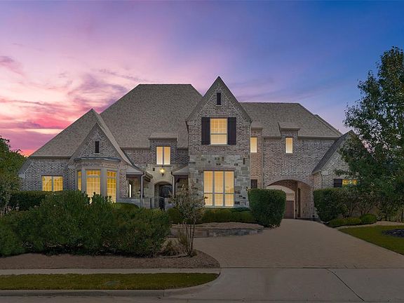2nd image of 2605 Majestic Grove Ln