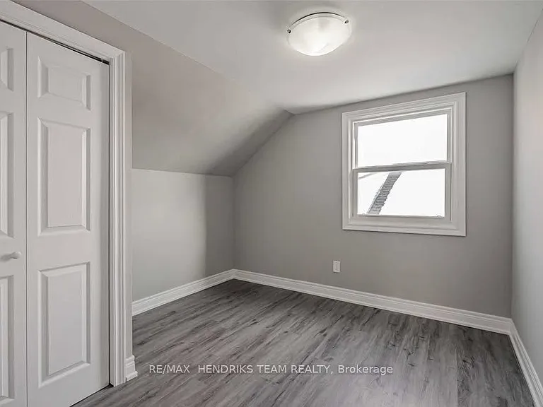 9 Rykert St #UPPER FLOOR — Photo 6