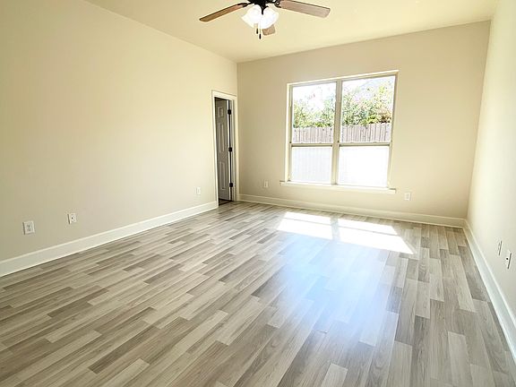 5th image of 103 Wood Moss Way