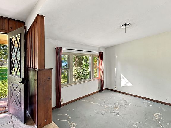 4th image of 2815 McPherson Rd