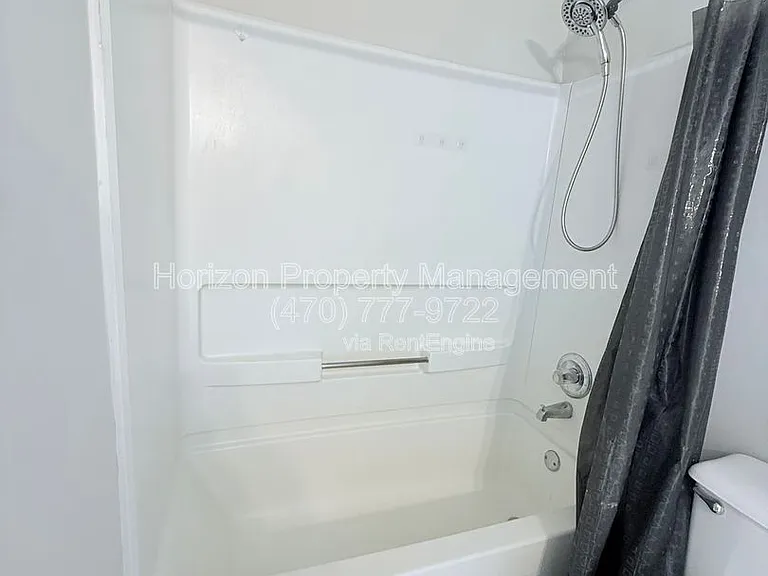 51 Hampton Dr — Photo 18