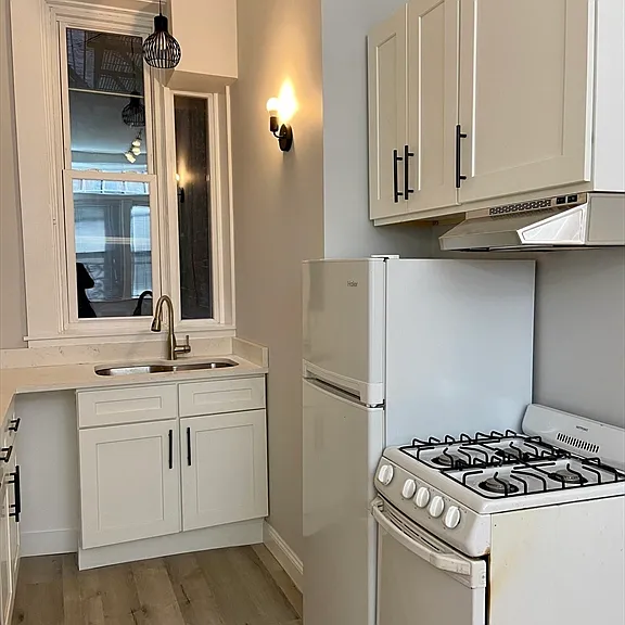 83 W Cedar St #1 — Photo 6