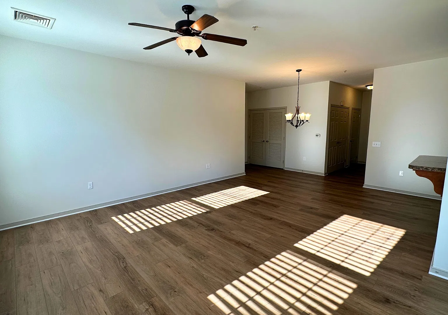 2 bed, 1230 sqft, $1,550 — Photo 4