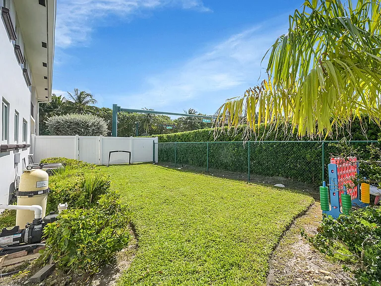 1702 S Ocean Blvd #1 — Photo 46