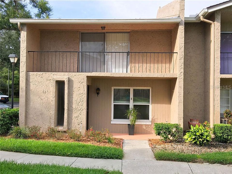 1st image of 834 Town Cir