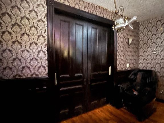 3rd image of 17 Frederick St