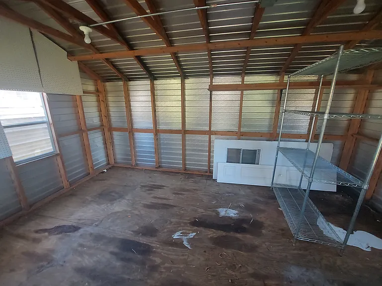 2449 E Lake Dr — Photo 2