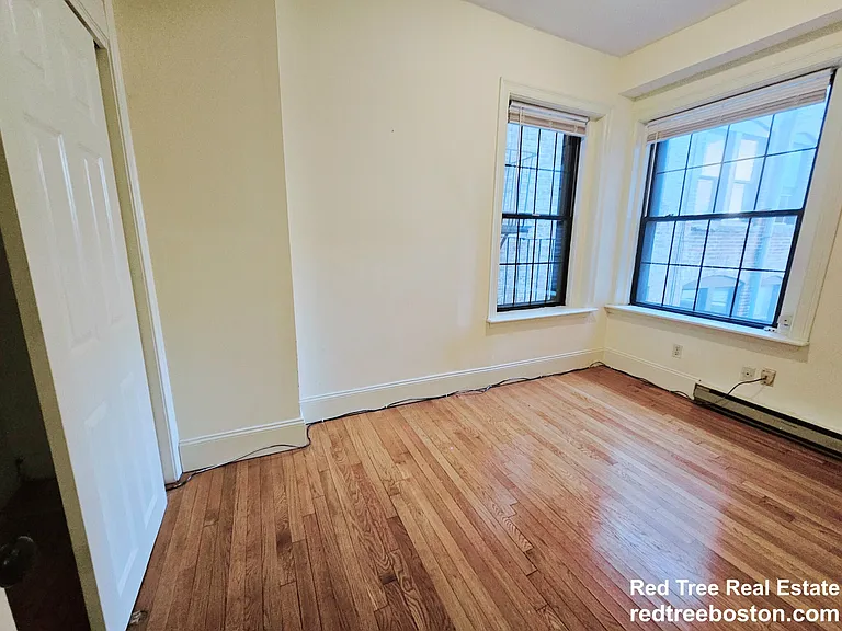 88 W Cedar St #4 — Photo 3