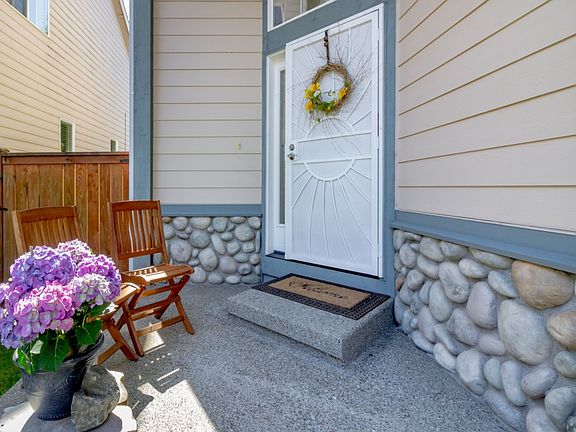 3rd image of 17717 106th St E