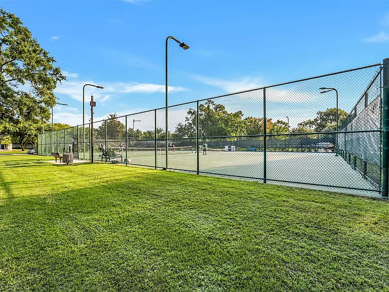 13719 Rolling River Ln — Photo 35