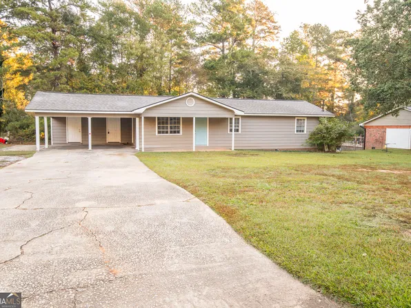 20 Woodland Dr, Carrollton, GA 30117
