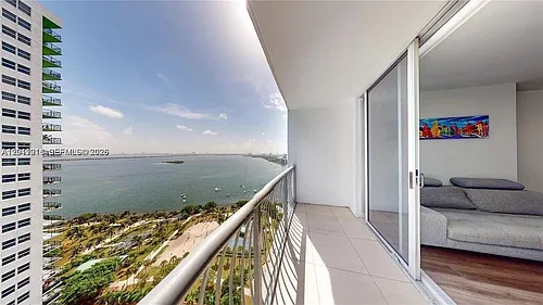 1750 N Bayshore Dr #2803 Photo 1