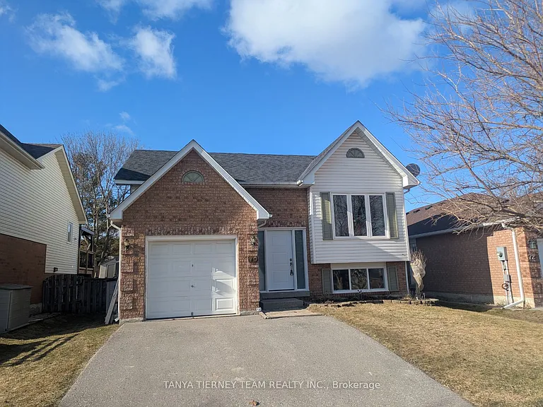 70 Freeland Ave — Photo 3