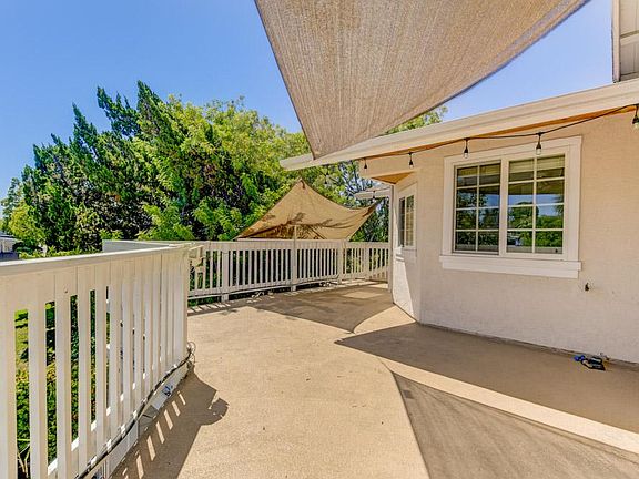 2nd image of 5993 Howell Dr