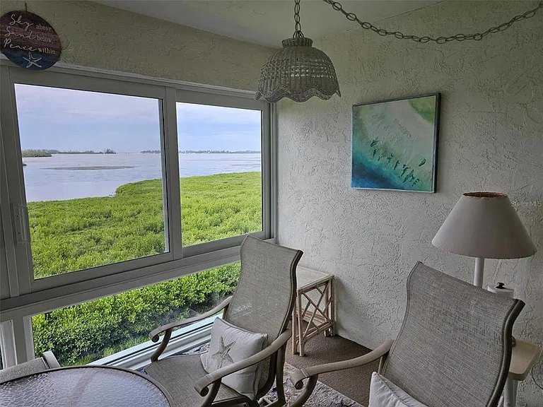 4765 Independence Dr — Photo 27