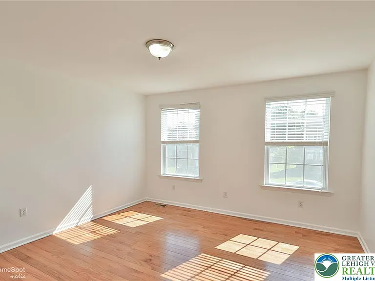 2784 Clark Pl — Photo 32