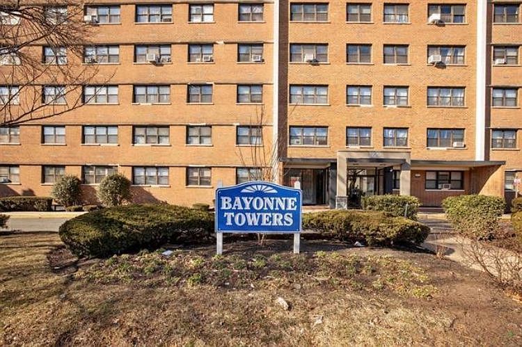 1st image of 1225 Kennedy Blvd APT 14I