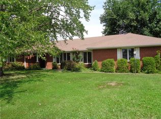 827 Laurel Dr, Warrensburg, MO 64093