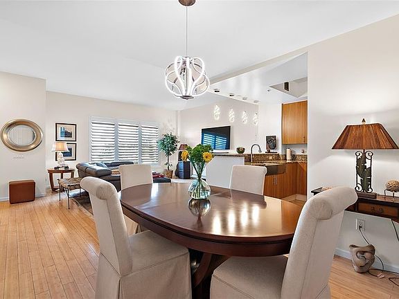 4th image of 2633 NE 14th Avenue #112