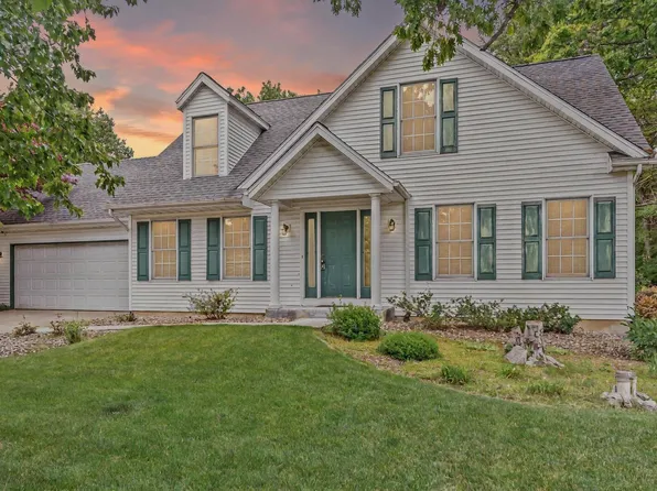 51062 Oak Hollow Ln, South Bend, IN 46628