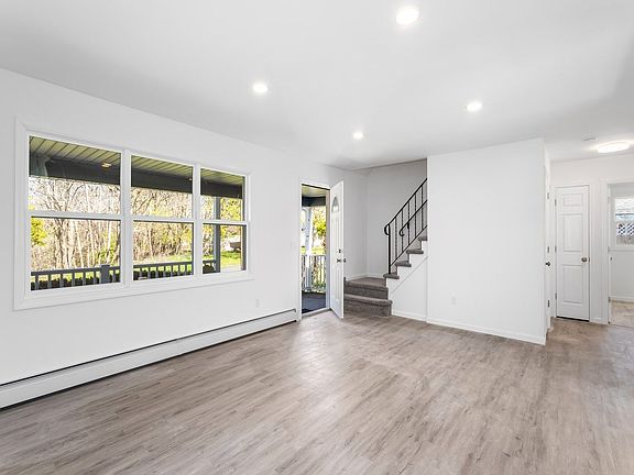 2nd image of 27 Madison St