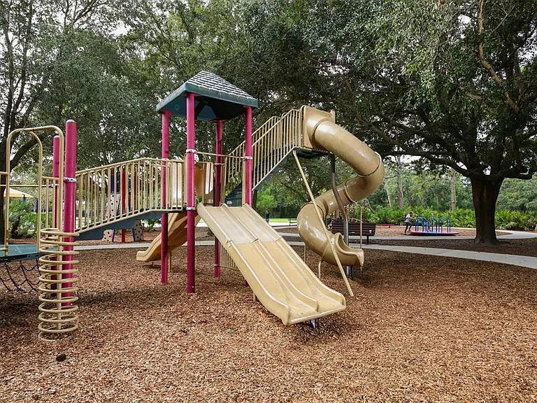 11709 Clubhouse Dr — Photo 43