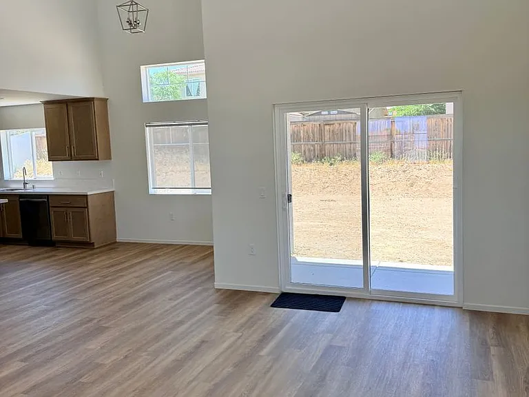 11715 Sebastian Rd — Photo 28