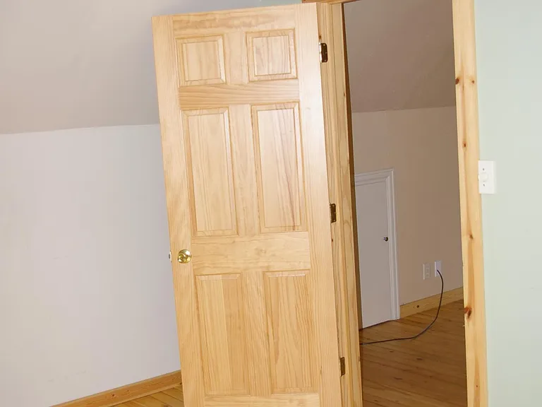 Upper level 2nd bedroom