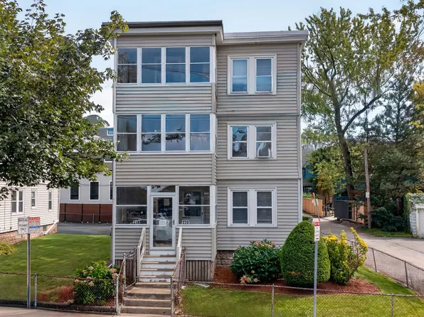 218-220 Walden St, Cambridge, MA 02140