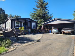 200 SE Shady Ln, Winston, OR 97496