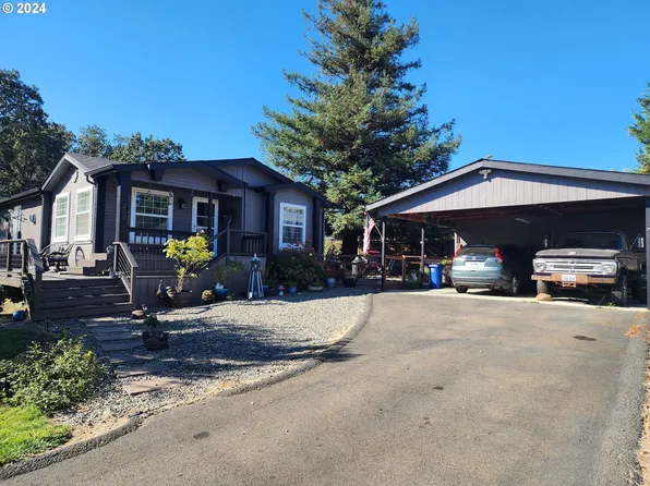 200 SE Shady Ln, Winston, OR 97496