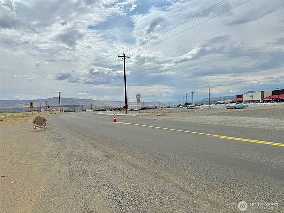 2nd image of 26 Old Riverside A Highway