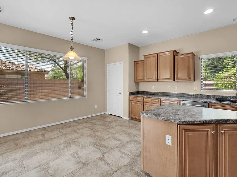 18631 E Swan Dr — Photo 12