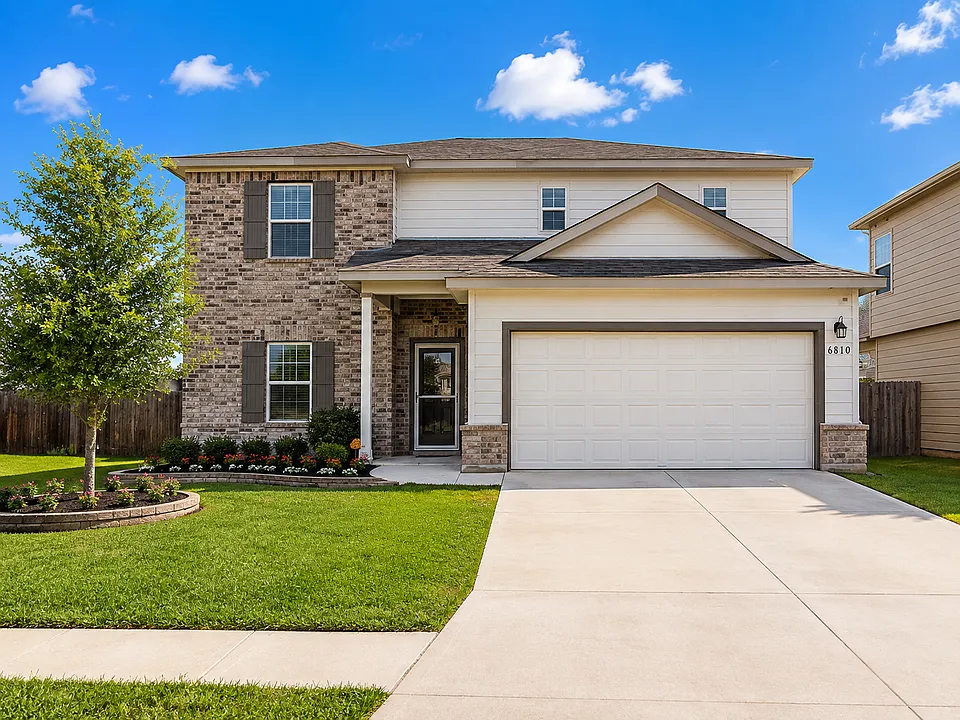 6810 Emerald Valley