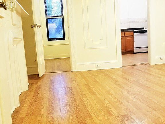 4th image of 708 Manhattan Ave Fl 3