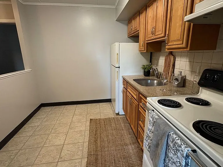 204 E Chester Pike — Photo 3