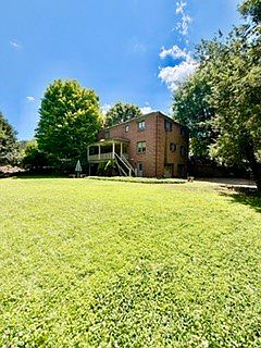 5th image of 209 Claremont Dr