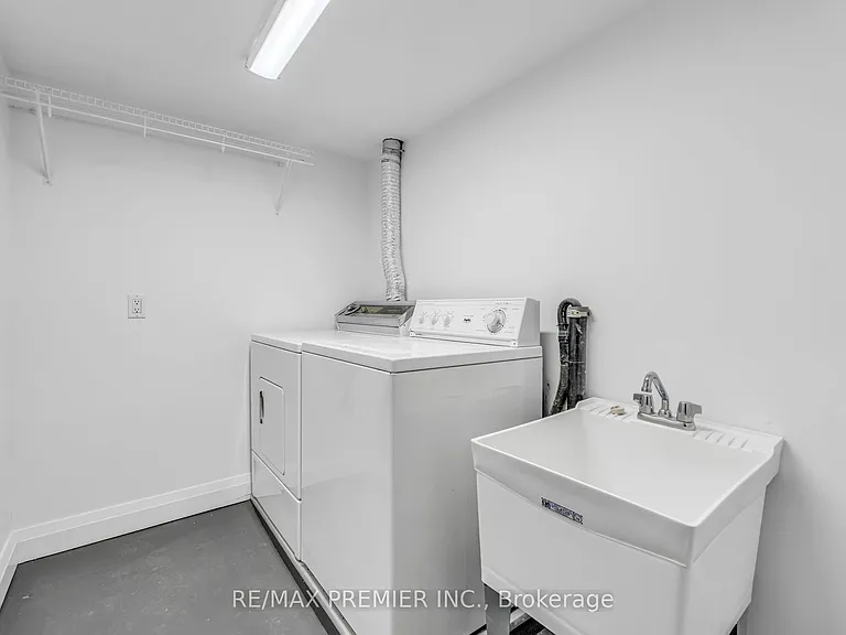 5 Killarney Rd #LOWER LEVEL — Photo 12