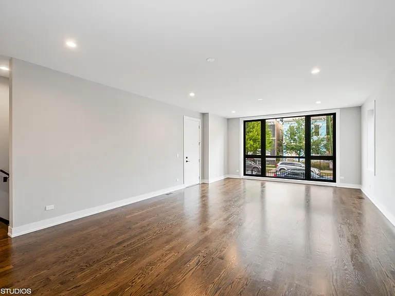 2417 W McLean Ave #1 — Photo 11