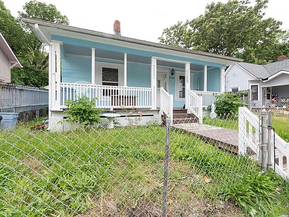 2nd image of 1129 Metropolitan Ave