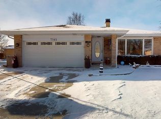 7164 Dexter Rd, Downers Grove, IL 60516