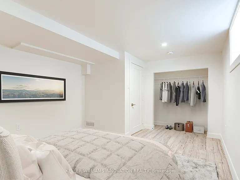 81 Culver Cres #B — Photo 22