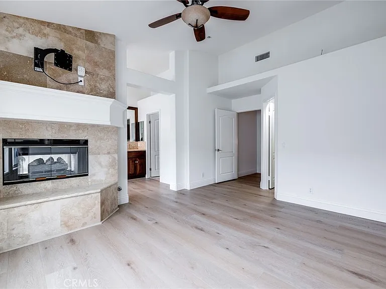 581 N Pageant Dr — Photo 13