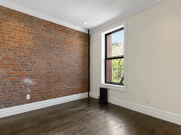 350 E 13th St #3 — Photo 4