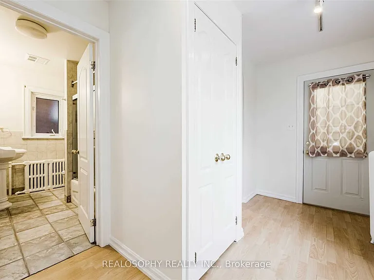 66 Dorval Rd — Photo 11
