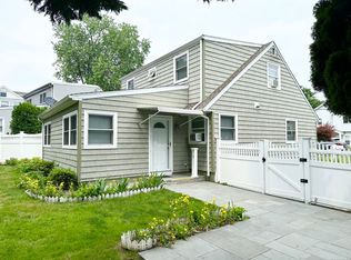 18 Albin Rd, Stamford, CT 06902