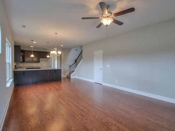 3rd image of 1307 Coates Ln #8