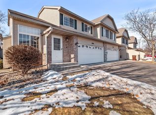 9922 Hamlet Ct S, Cottage Grove, MN 55016