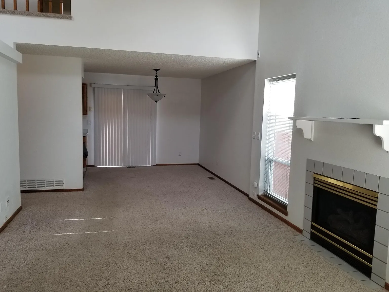 3 bed, 1275 sqft, $1,919 — Photo 4