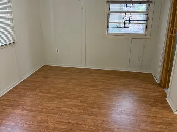 8301 Legation Rd, Hyattsville, MD 20784